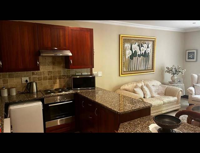 2 BEDROOM APARTMENT FOR SALE IN NEWLANDS